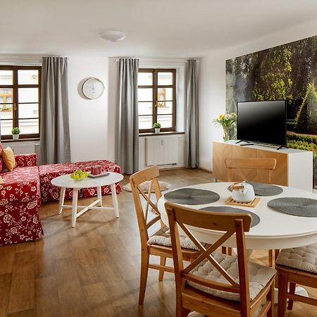 Apartmany Myslivna ออสตรอฟ ภายนอก รูปภาพ