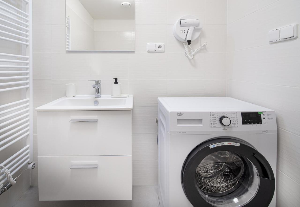 Apartmany Myslivna ออสตรอฟ ภายนอก รูปภาพ