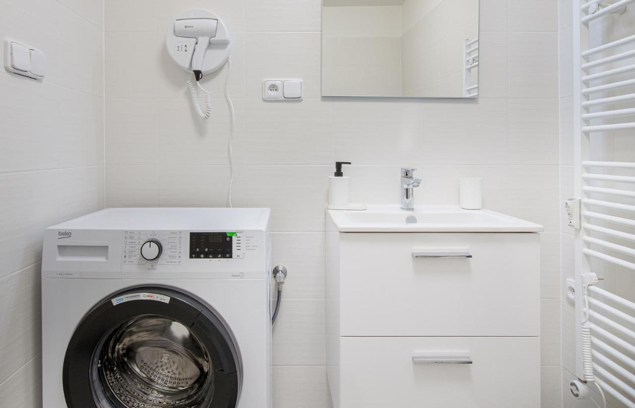 Apartmany Myslivna ออสตรอฟ ภายนอก รูปภาพ